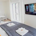 Doppelwohnung Fuer 4-8 Personen Im Herzen Hannovers * Hanovre